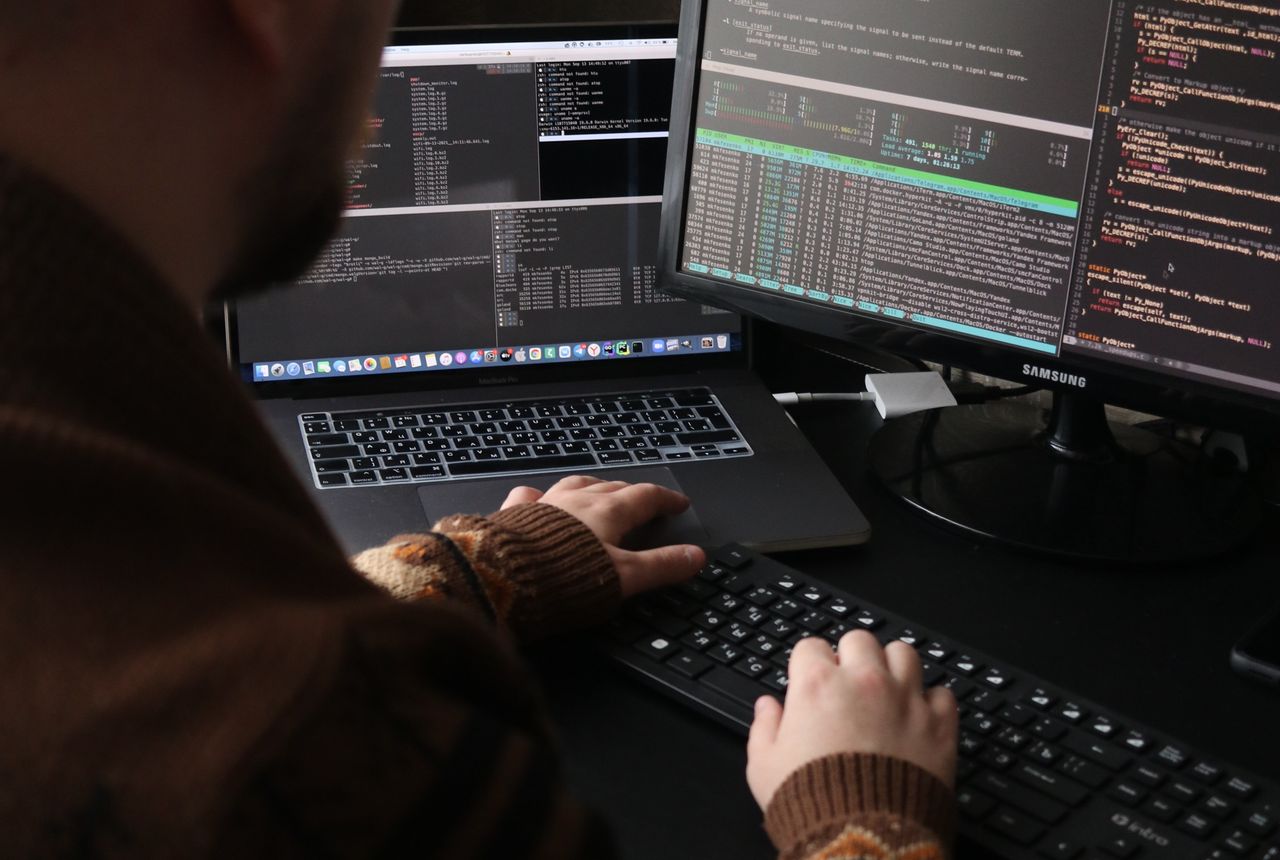 Website Defaced: Emergency Restore at RixiVert Technologies